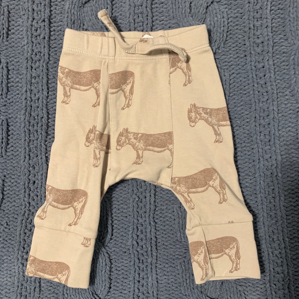 0-3mo Kate Quinn pants